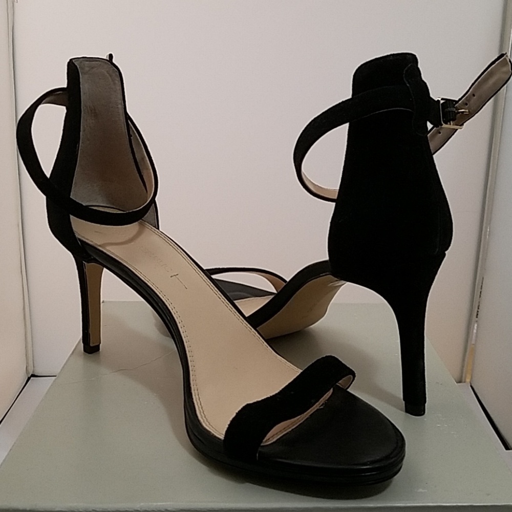 Banana republic jaylen size 10 strap heels